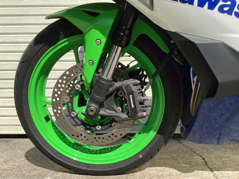 Ｎｉｎｊａ　ＺＸ−４ＲＲ