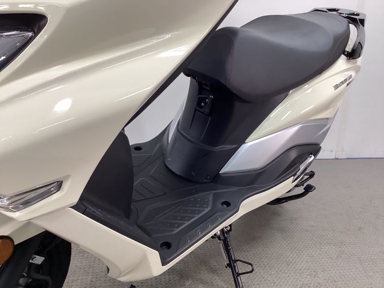 バーグマンストリート１２５ＥＸ