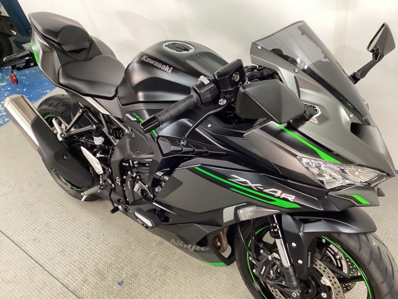 Ｎｉｎｊａ　ＺＸ−４Ｒ　ＳＥ