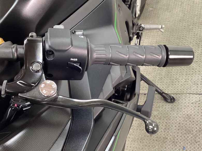 Ｎｉｎｊａ　ＺＸ−４Ｒ　ＳＥ