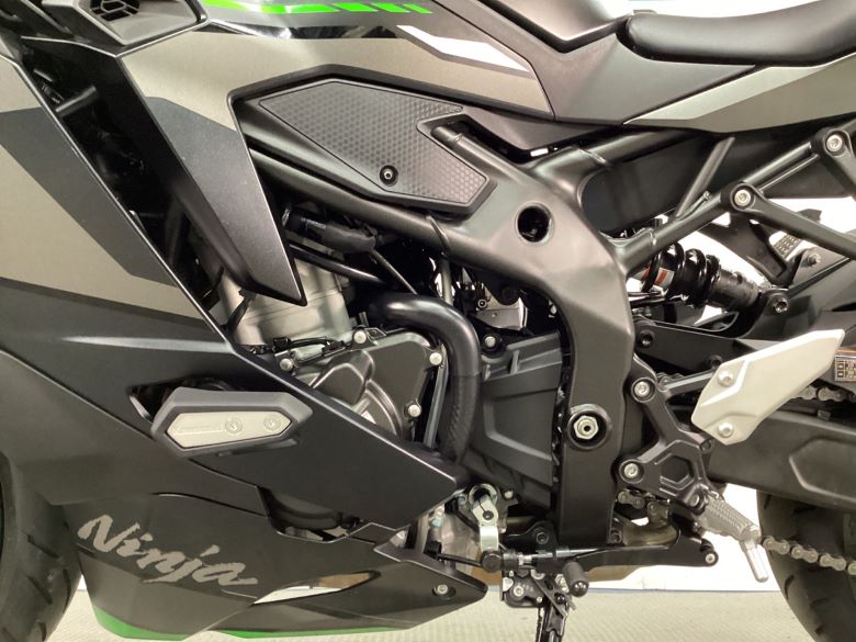 Ｎｉｎｊａ　ＺＸ−４Ｒ　ＳＥ