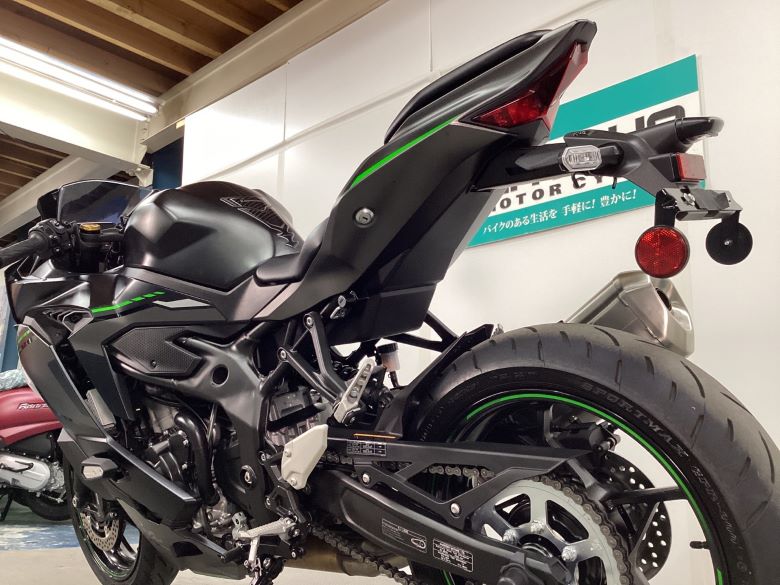 Ｎｉｎｊａ　ＺＸ−４Ｒ　ＳＥ