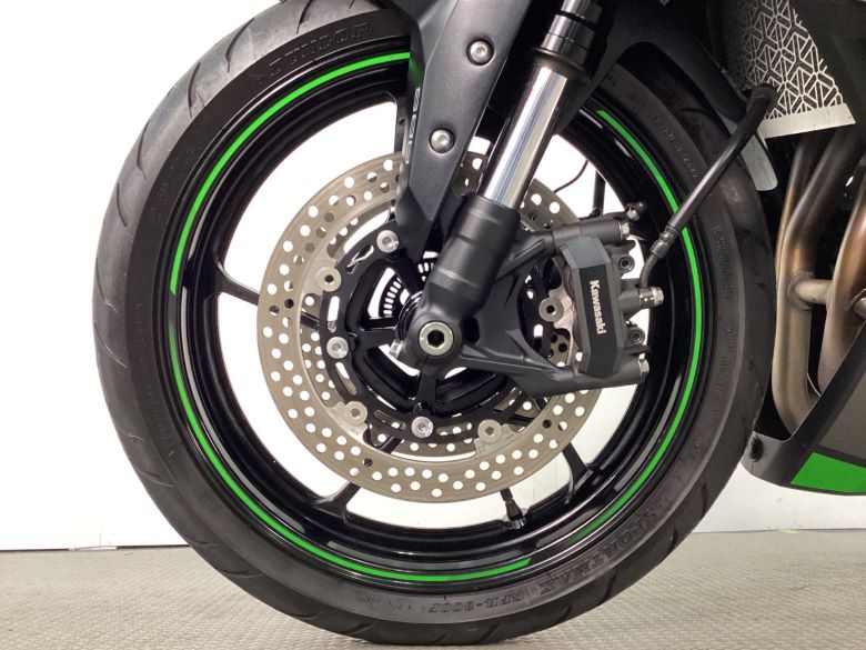 Ｎｉｎｊａ　ＺＸ−４Ｒ　ＳＥ