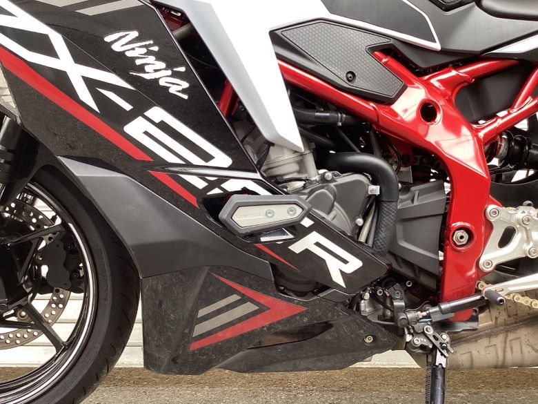 Ｎｉｎｊａ　ＺＸ−２５Ｒ　ＳＥ