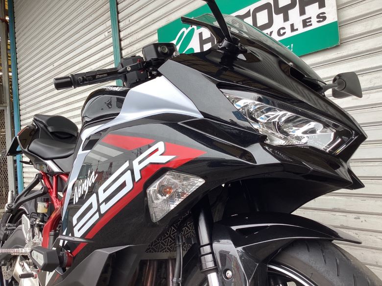 Ｎｉｎｊａ　ＺＸ−２５Ｒ　ＳＥ