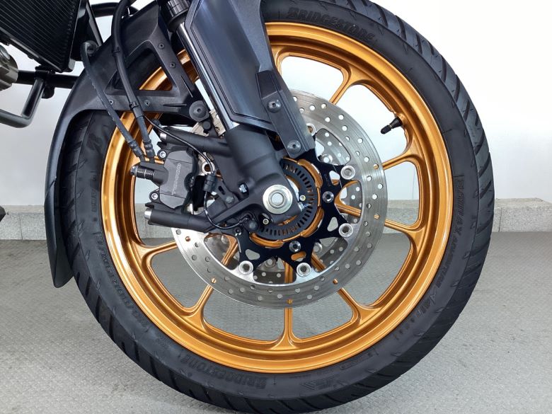 Ｖ−ストローム１０５０