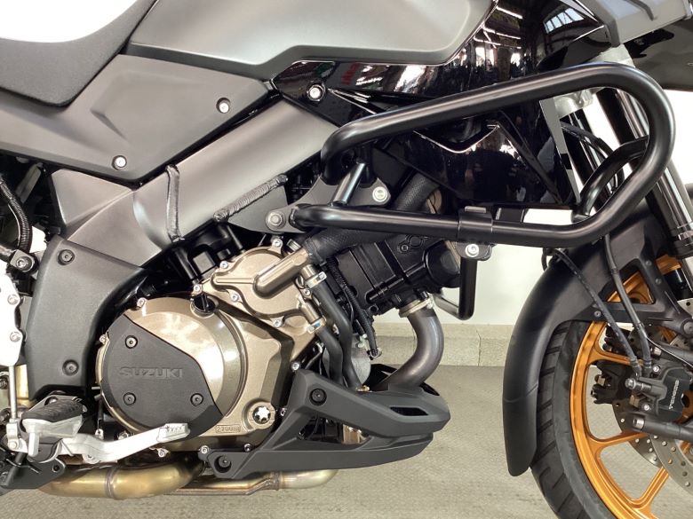 Ｖ−ストローム１０５０