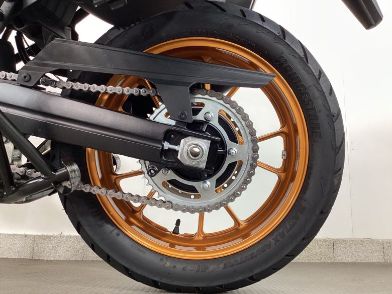 Ｖ−ストローム１０５０