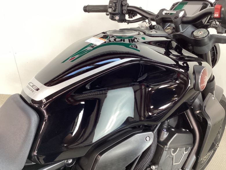 ＣＢ１０００Ｒ