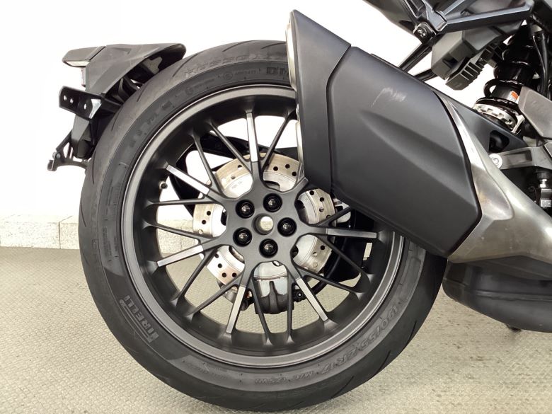 ＣＢ１０００Ｒ