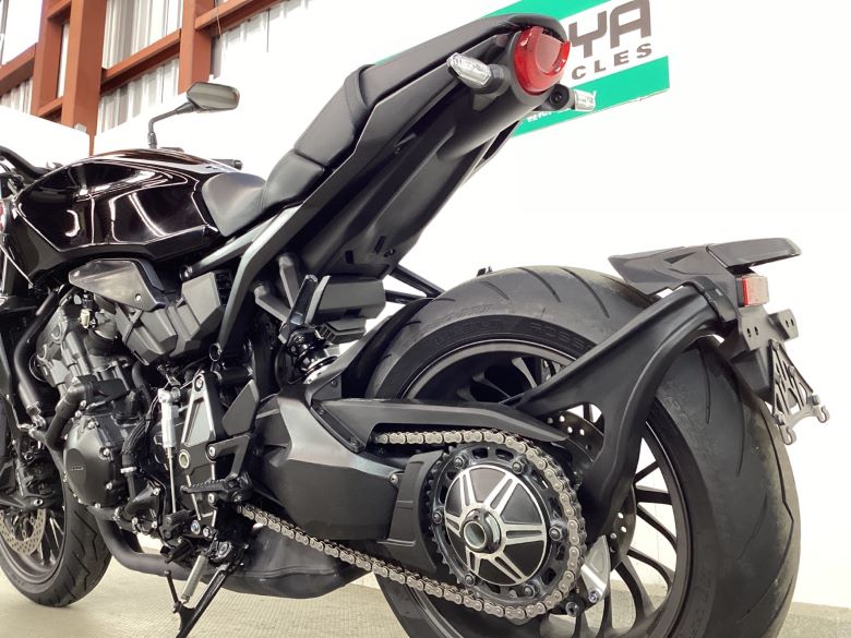 ＣＢ１０００Ｒ