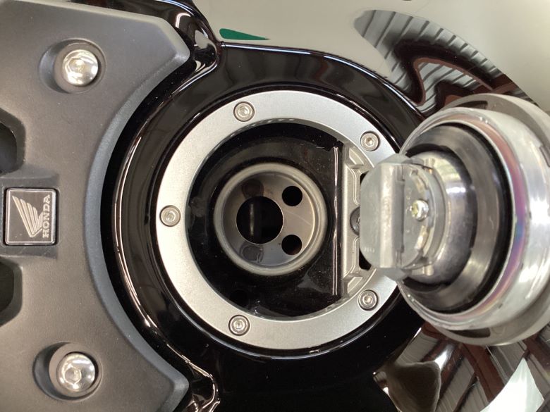 ＣＢ１０００Ｒ