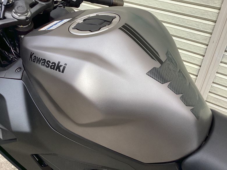 Ｎｉｎｊａ　ＺＸ−４Ｒ　ＳＥ