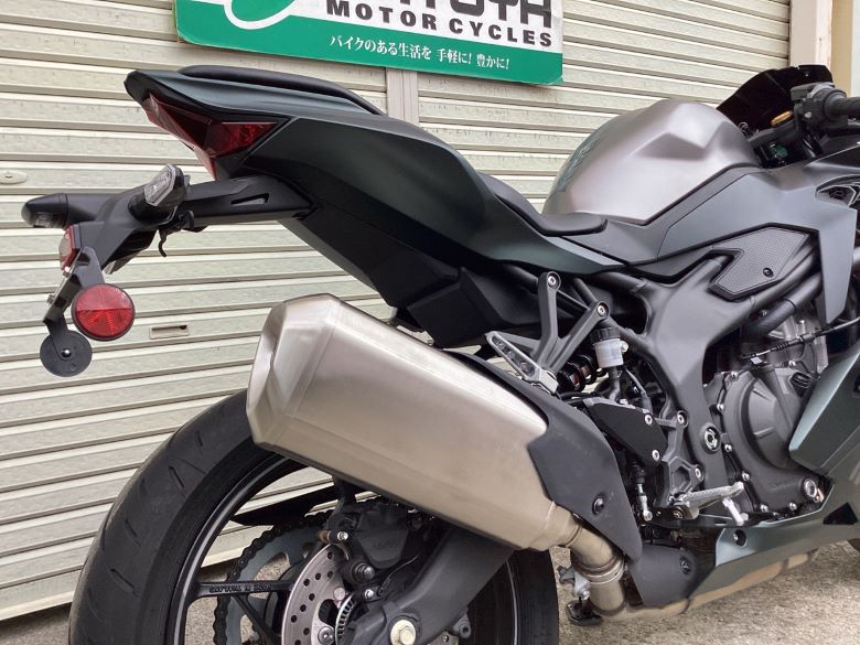 Ｎｉｎｊａ　ＺＸ−４Ｒ　ＳＥ