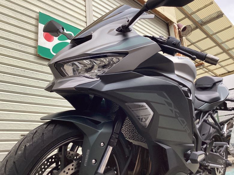 Ｎｉｎｊａ　ＺＸ−４Ｒ　ＳＥ