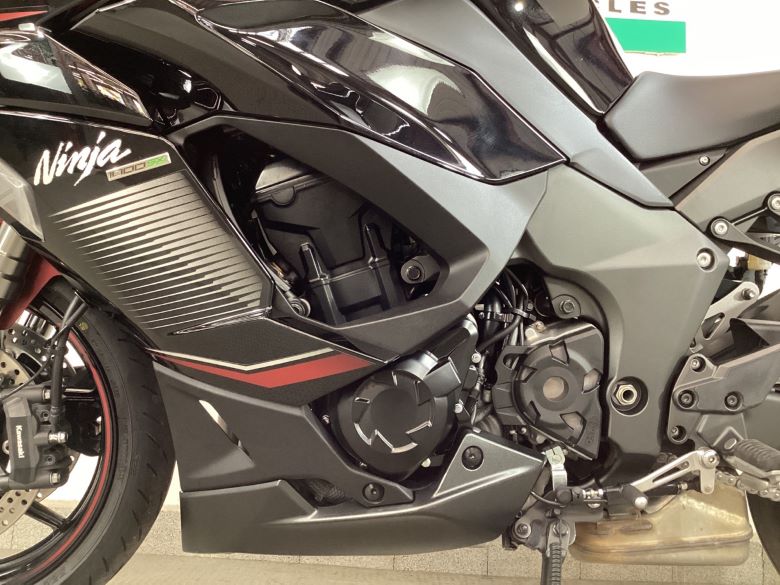 Ｎｉｎｊａ　１０００　ＳＸ