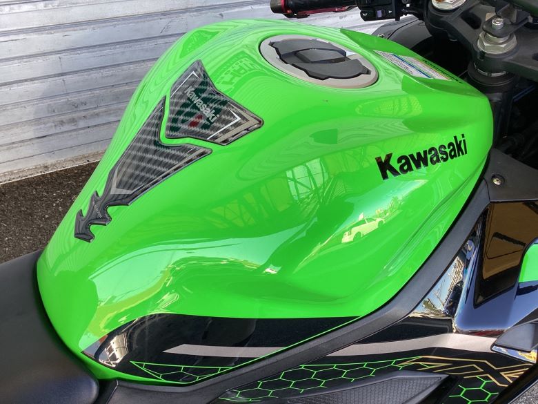 Ｎｉｎｊａ　ＺＸ−２５Ｒ　ＳＥ