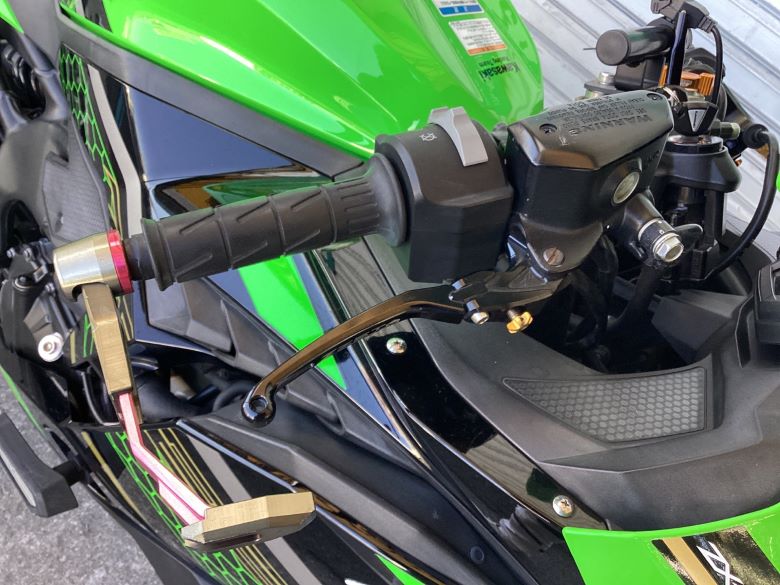 Ｎｉｎｊａ　ＺＸ−２５Ｒ　ＳＥ