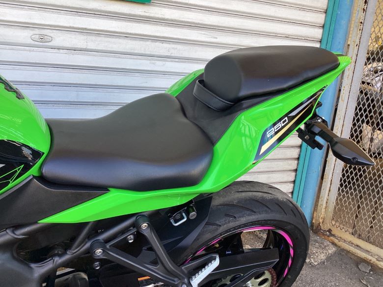 Ｎｉｎｊａ　ＺＸ−２５Ｒ　ＳＥ