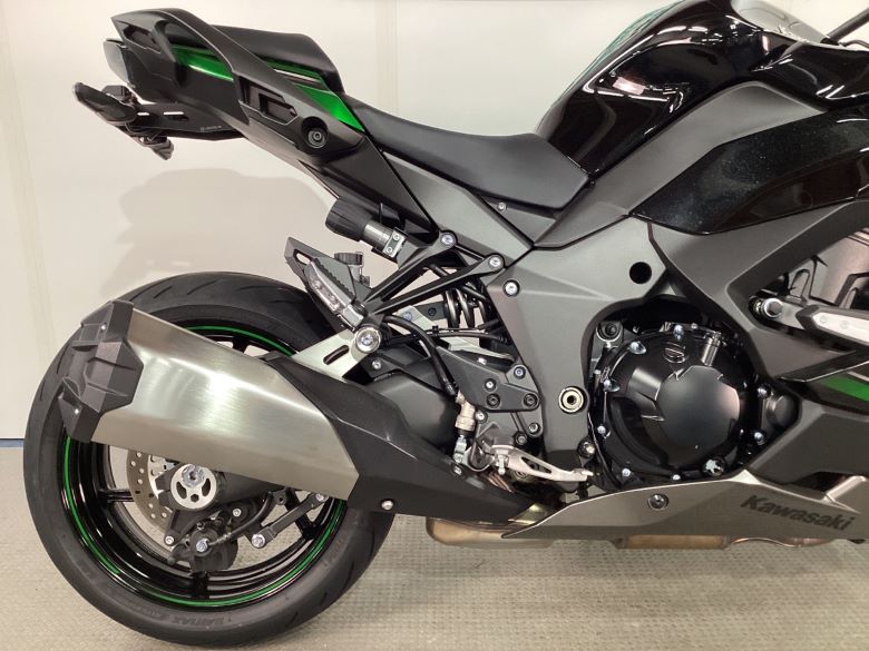 Ｎｉｎｊａ　１０００　ＳＸ