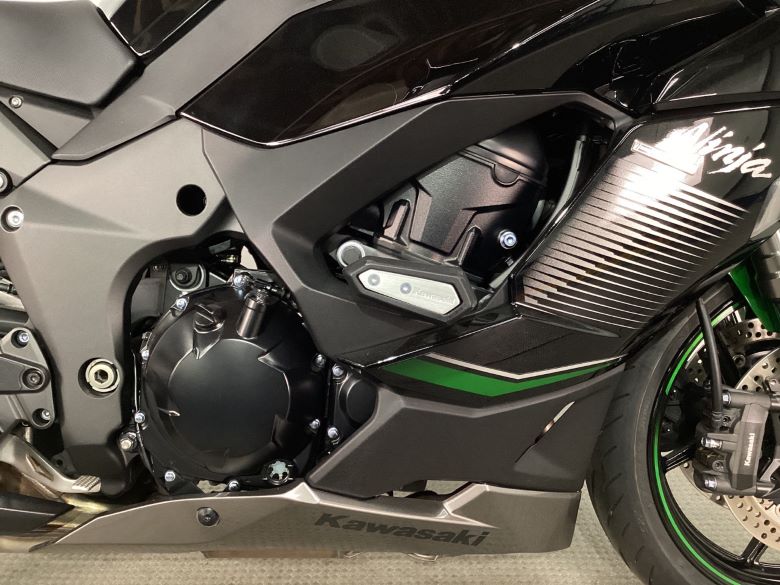 Ｎｉｎｊａ　１０００　ＳＸ