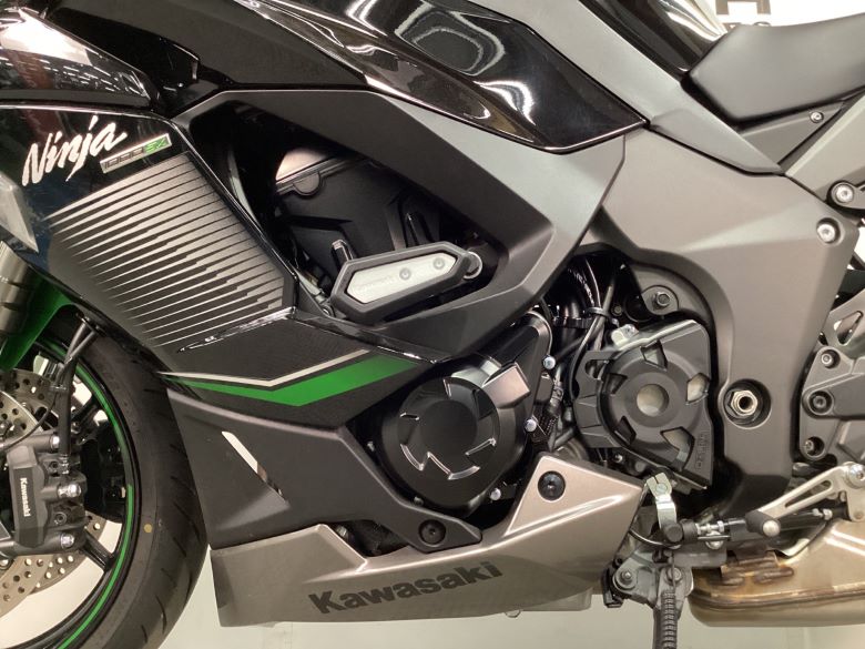 Ｎｉｎｊａ　１０００　ＳＸ