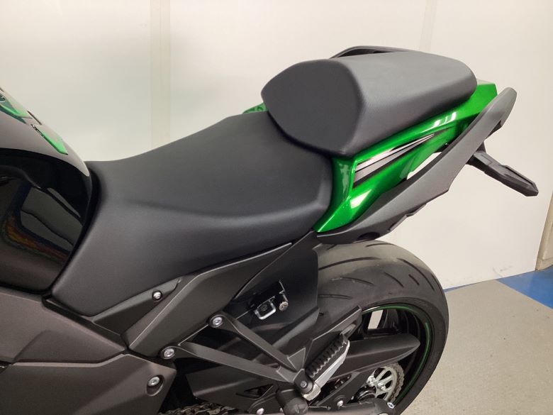 Ｎｉｎｊａ　１０００　ＳＸ