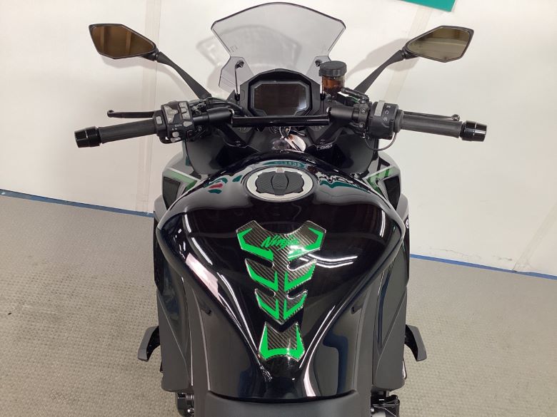 Ｎｉｎｊａ　１０００　ＳＸ