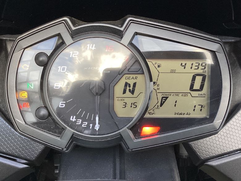 Ｎｉｎｊａ　ＺＸ−６Ｒ