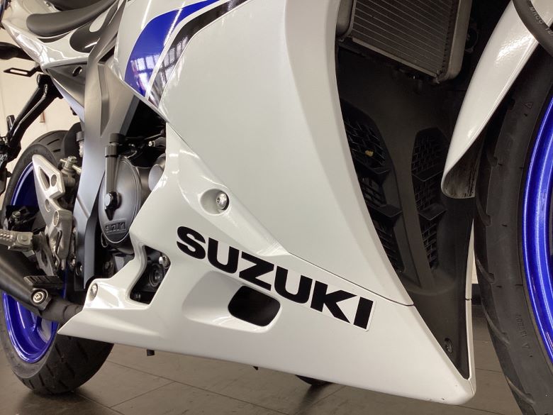 ＧＳＸ−Ｒ１２５