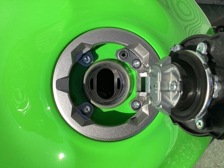 Ｎｉｎｊａ　ＺＸ−６Ｒ