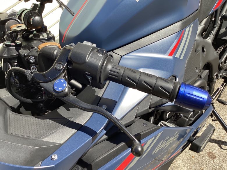 Ｎｉｎｊａ　ＺＸ−２５Ｒ　ＳＥ