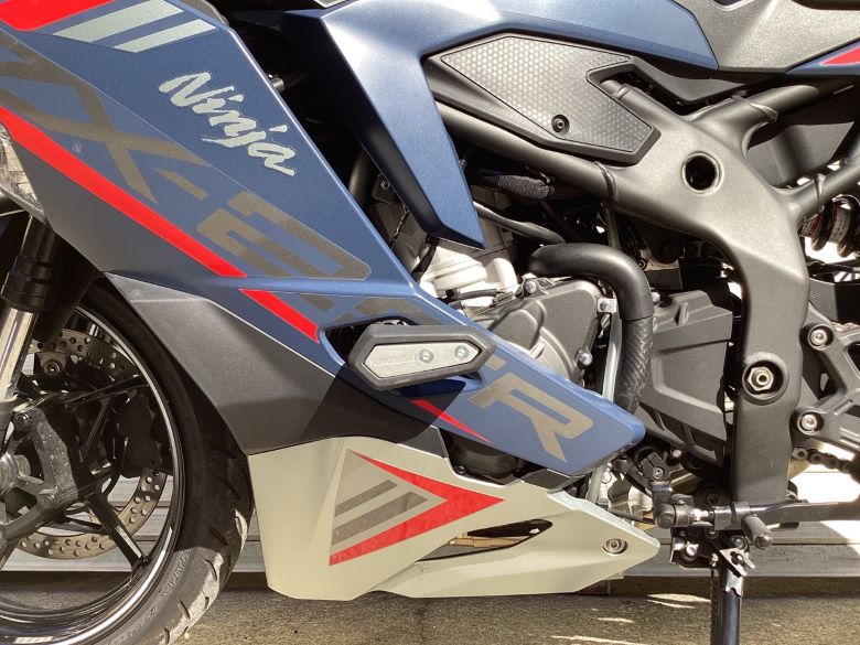 Ｎｉｎｊａ　ＺＸ−２５Ｒ　ＳＥ