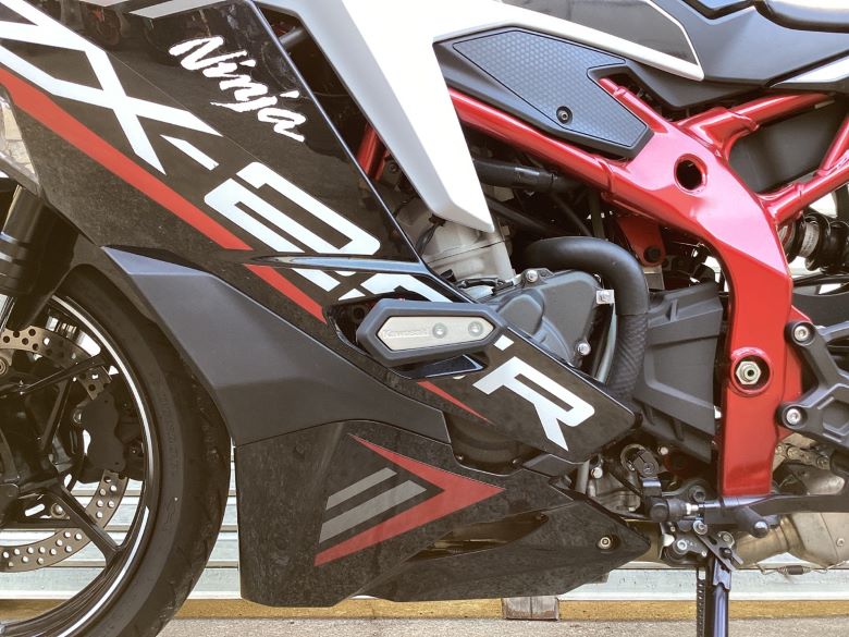 Ｎｉｎｊａ　ＺＸ−２５Ｒ　ＳＥ