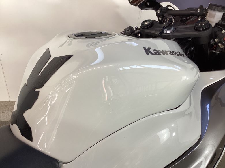 Ｎｉｎｊａ　ＺＸ−６Ｒ