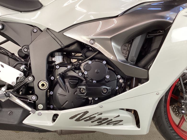 Ｎｉｎｊａ　ＺＸ−６Ｒ