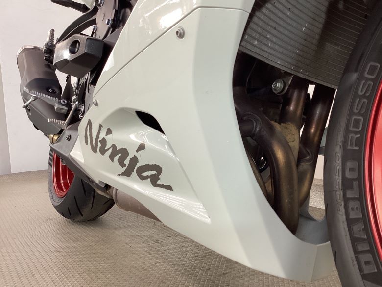 Ｎｉｎｊａ　ＺＸ−６Ｒ