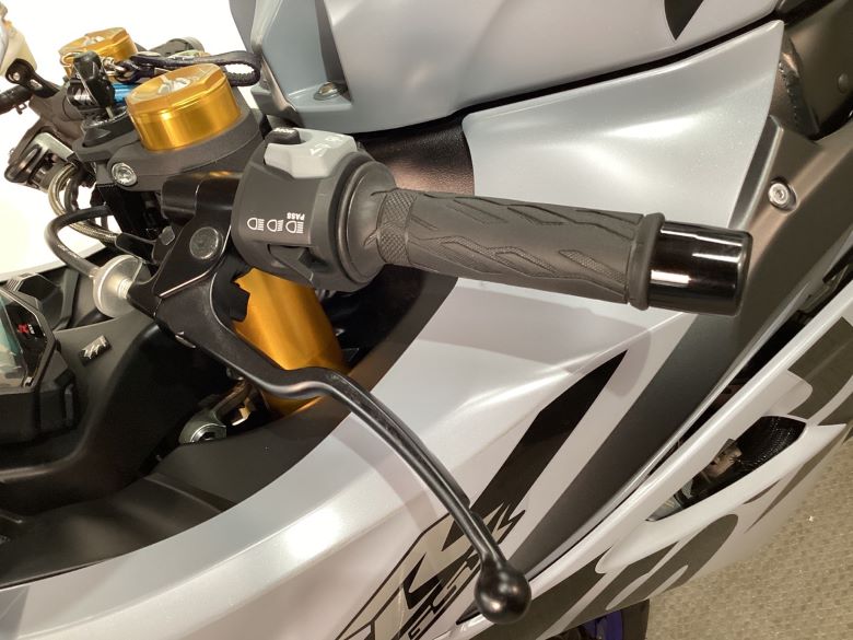 ＧＳＸ−Ｒ１０００Ｒ