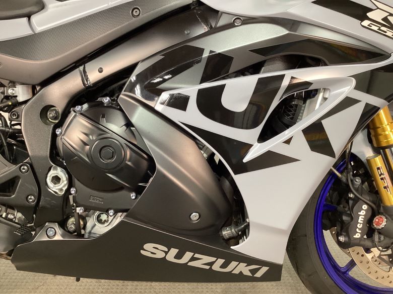 ＧＳＸ−Ｒ１０００Ｒ