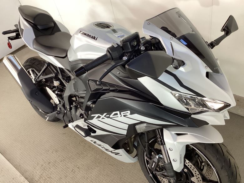 Ｎｉｎｊａ　ＺＸ−４Ｒ　ＳＥ