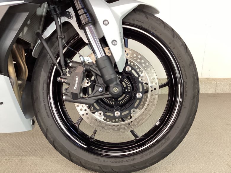 Ｎｉｎｊａ　ＺＸ−４Ｒ　ＳＥ