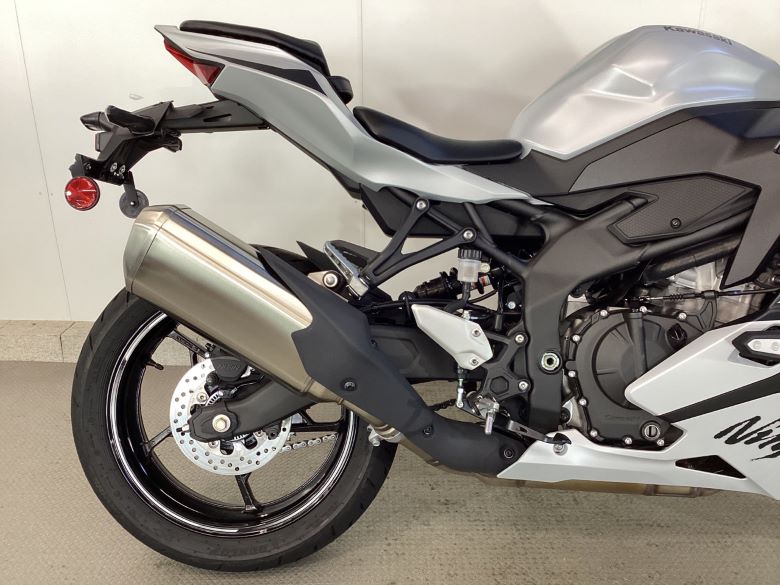 Ｎｉｎｊａ　ＺＸ−４Ｒ　ＳＥ