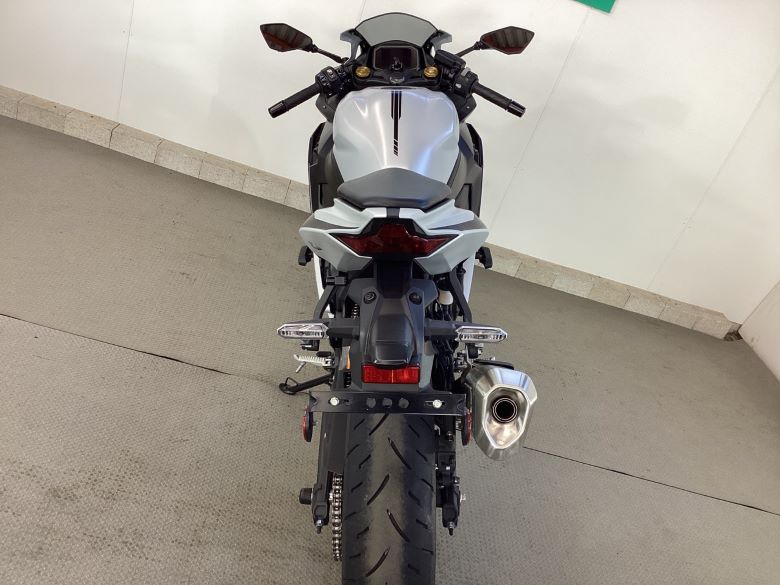 Ｎｉｎｊａ　ＺＸ−４Ｒ　ＳＥ