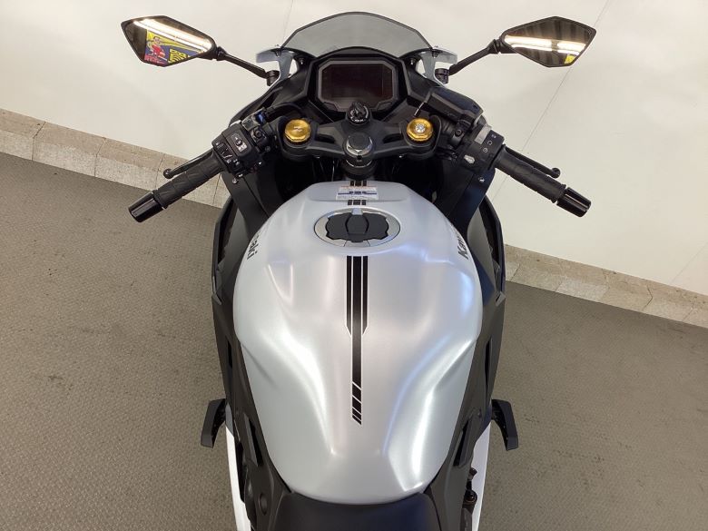 Ｎｉｎｊａ　ＺＸ−４Ｒ　ＳＥ