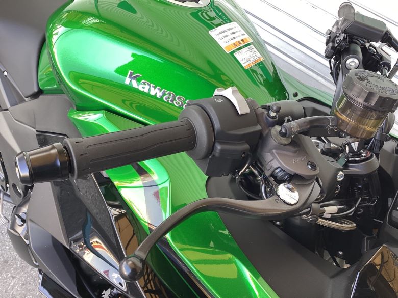 Ｎｉｎｊａ　１１００　ＳＸ　ＳＥ