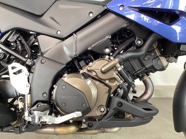 Ｖ−ストローム１０５０