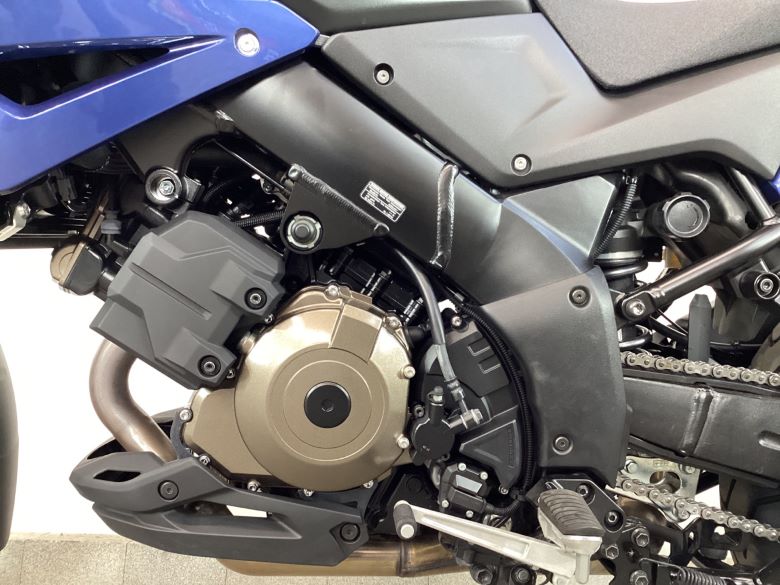 Ｖ−ストローム１０５０