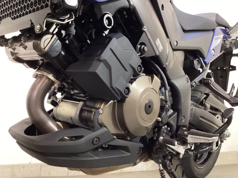 Ｖ−ストローム１０５０