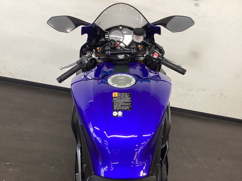 ＹＺＦ−Ｒ６