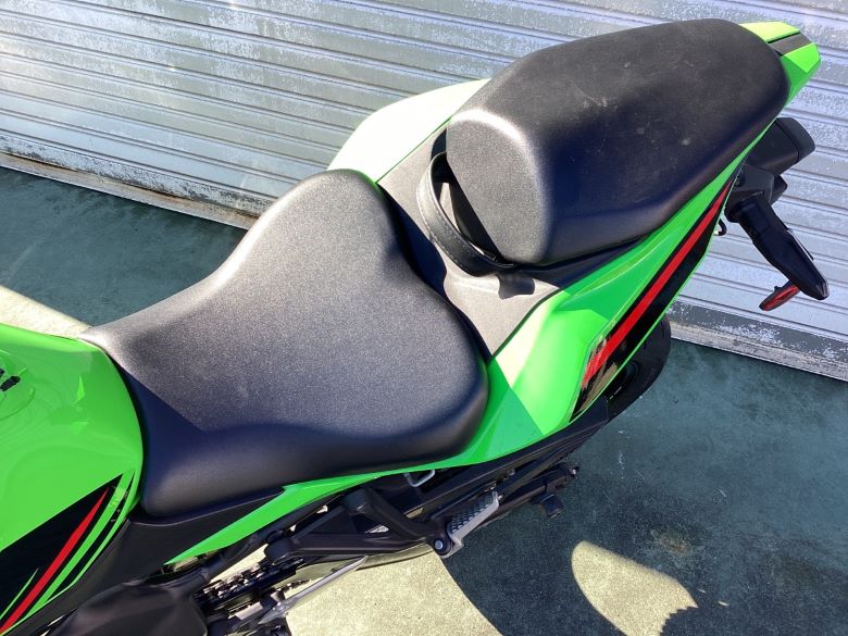 Ｎｉｎｊａ　ＺＸ−４ＲＲ